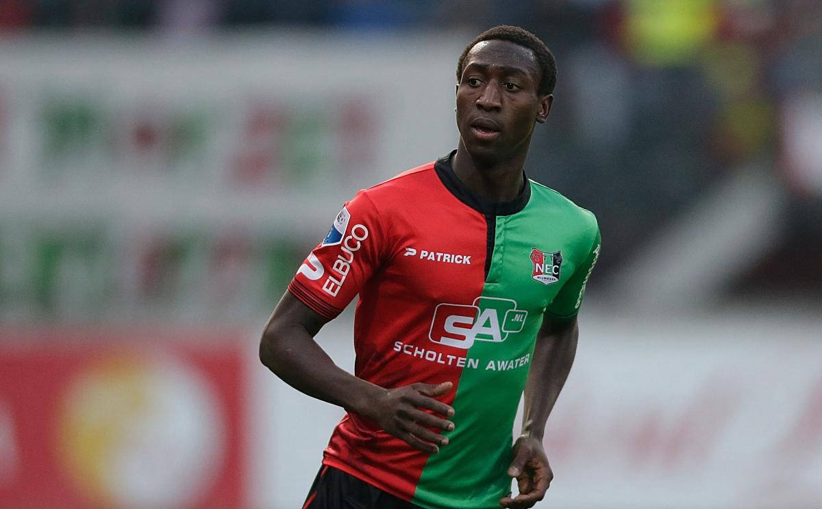 詹姆斯再次 詹姆斯再次