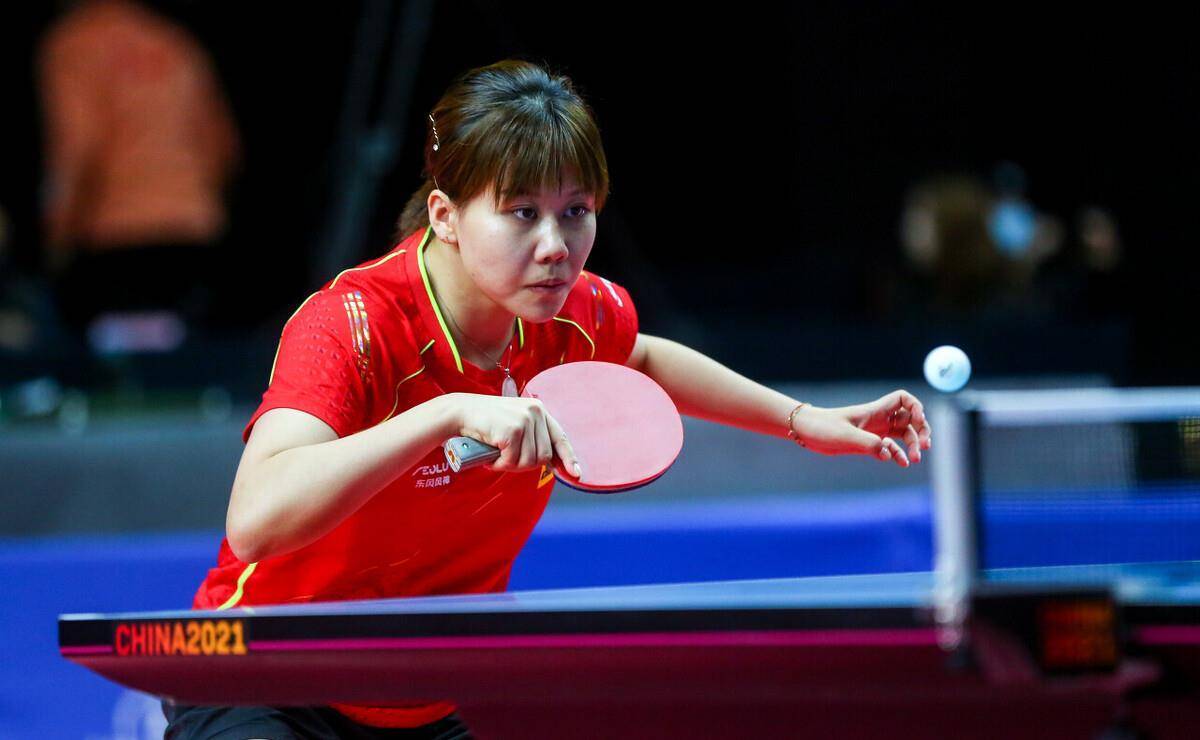 也承载了球 也承载了球