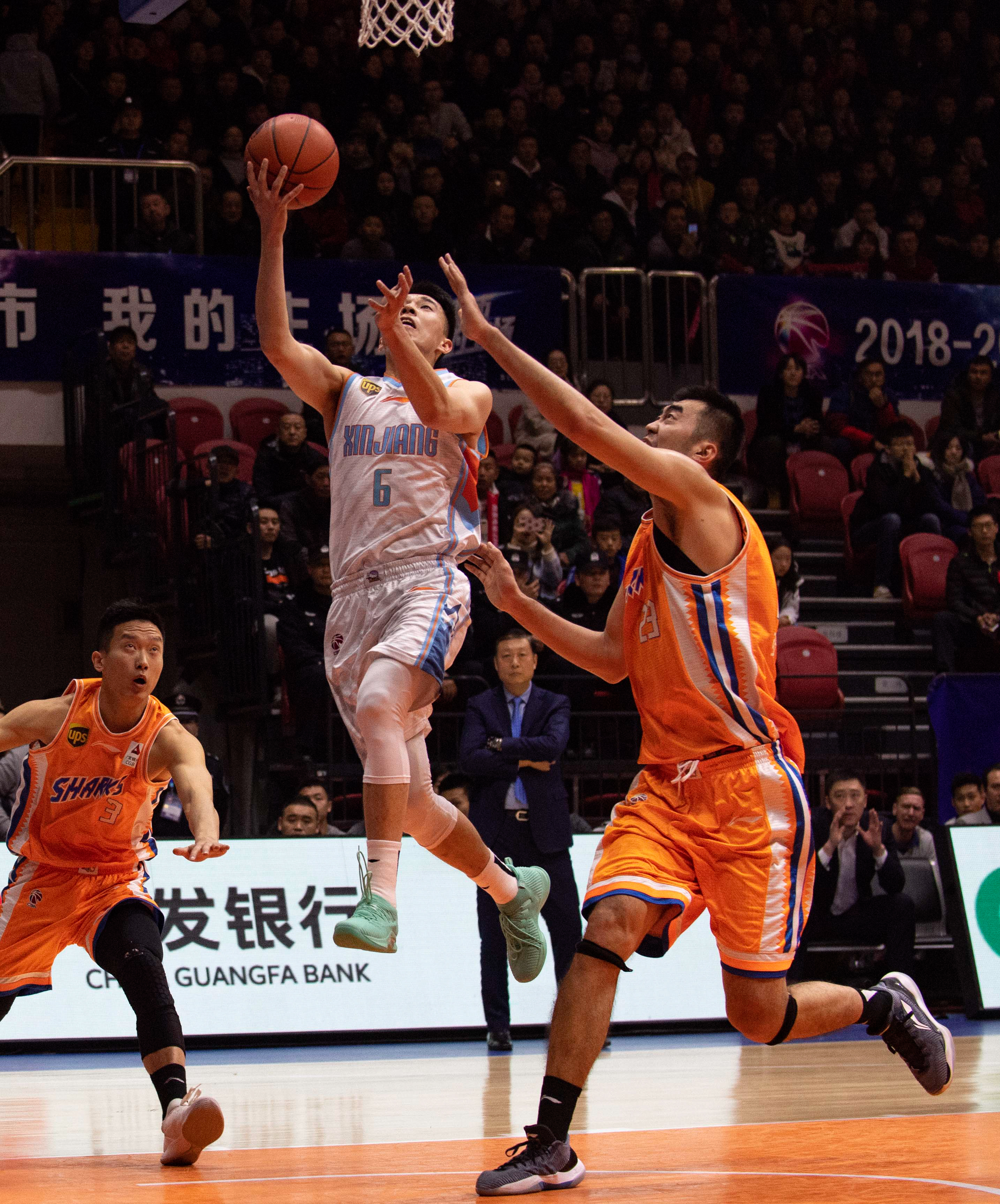 出球队在进 出球队在进